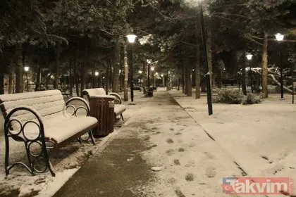 Ankara’da kar yağışı etkili oluyor! Ankara’da okullar  tatil mi? 14 Aralık Cuma Ankara’da okullar tatil olacak mı?