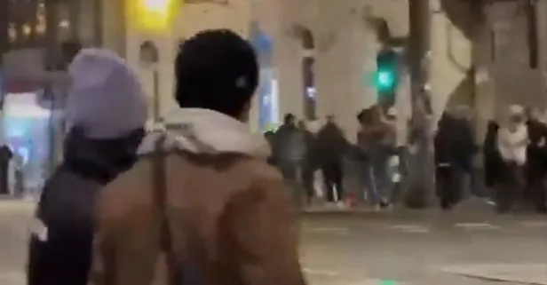 Maccabi Tel Aviv-Ajax maçı sonrası Hollanda karıştı! Filistin bayraklarını indiren İsrailli saldırganları nehre attılar