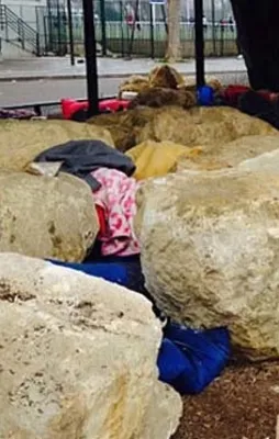 Fransa'dan insanlık dışı uygulama