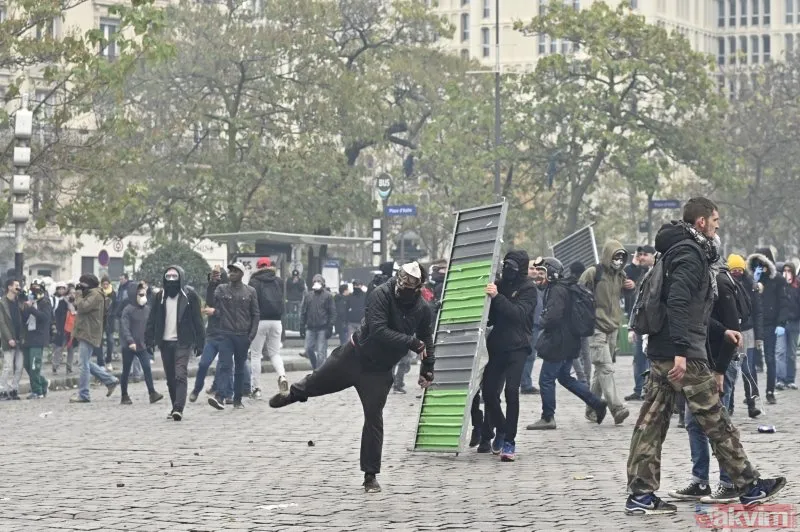 Fransa'da sarı yelekliler gösterilerin birinci yılında yine sokaklarda