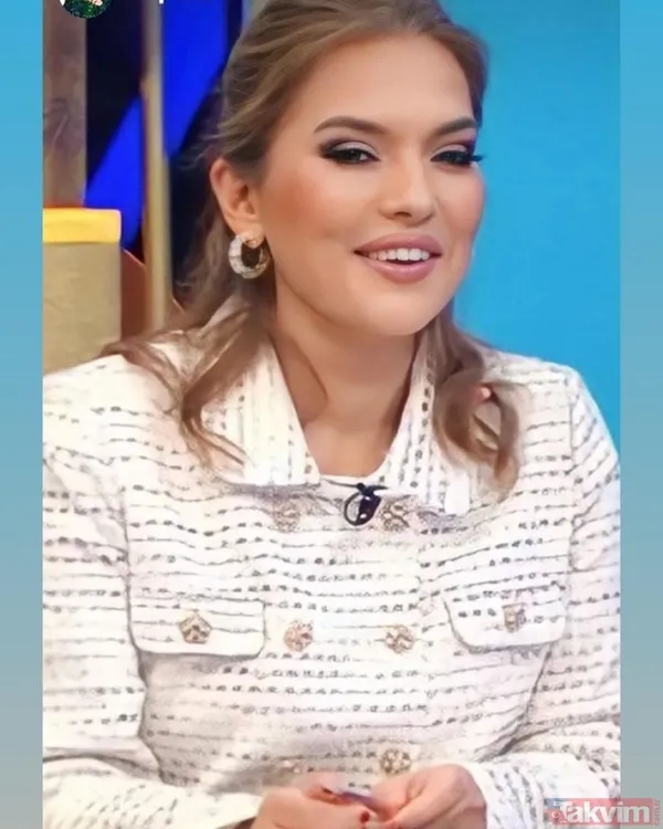 11 kilo veren Demet Akalın pembe bikinisiyle peş peşe paylaştı! Tatil pozları olay oldu! “Göbek deliği nerede?” - 15