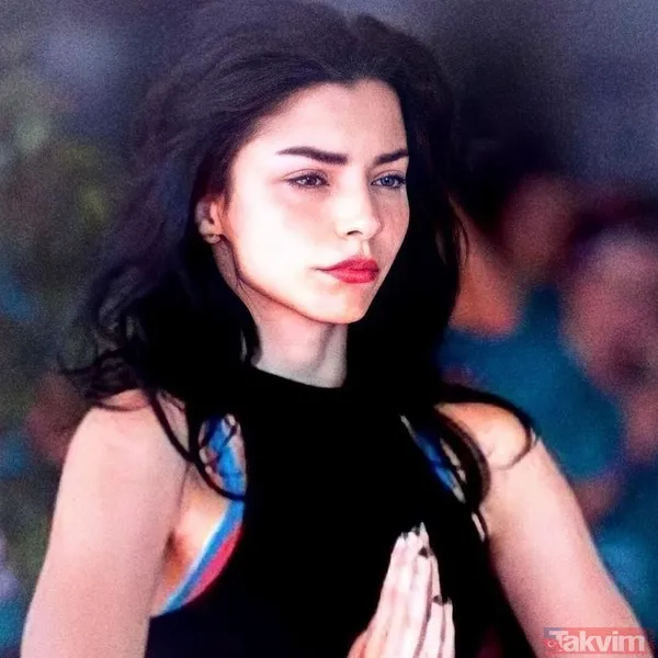 Merve Boluğur açıldıkça açıldı! ‘Gece sporu’ paylaşımı sosyal medyayı ikiye böldü hem tarzı hem pozu çok konuşuldu - 1