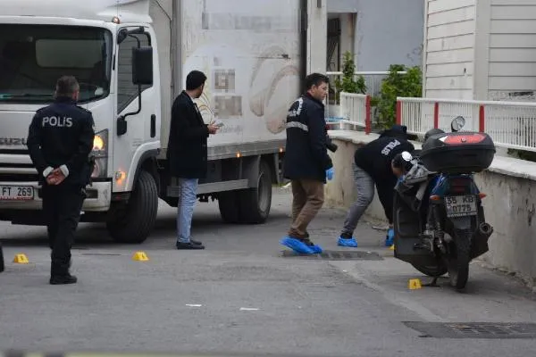 İzmir'de 'hatalı park' kavgası oğlunun gözü önünde öldürdü-1