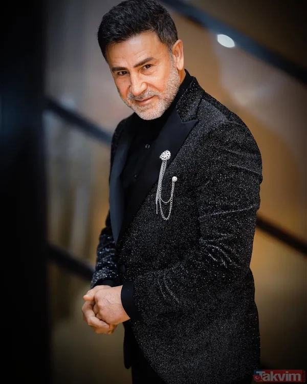 9 çocuk babası İzzet Yıldızhan sır gibi sakladığı eşiyle tatilde el ele ortaya çıktı! 23 yıllık eşinin kolundaki detay... - 5