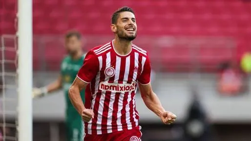 buksayi-lense-kaptiran-besiktas-caicedoyu-istanbula-davet-etme-karari-aldi-1653865018352.jpeg Buksa'yı Lens'e kaptıran Beşiktaş Caicedo’yu İstanbul’a davet etme kararı aldı-7