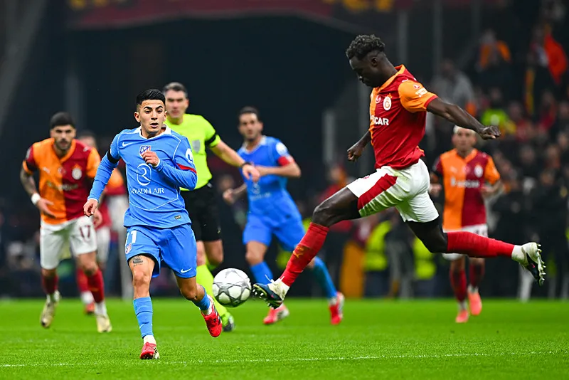 Galatasaray'da transferi Okan Buruk istedi Victor Osimhen bitiriyor! - 13