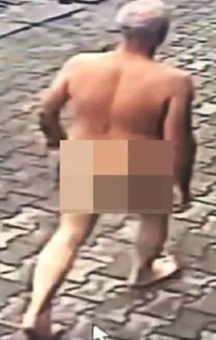 Sakarya'da şok! Yolda çırılçıplak yürüdü...