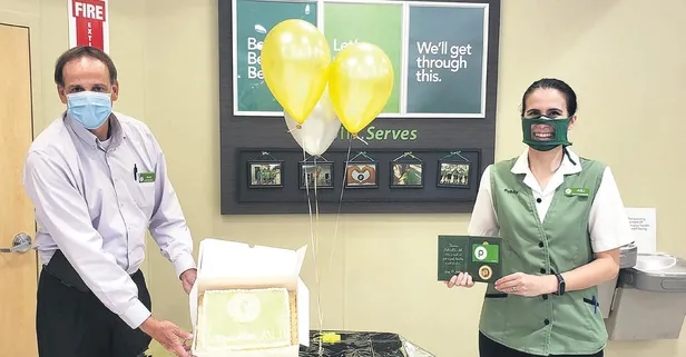 ABD’de yaşayan Türk kasiyere ’şeffaf maske’ duyarlılığı için altın madalya