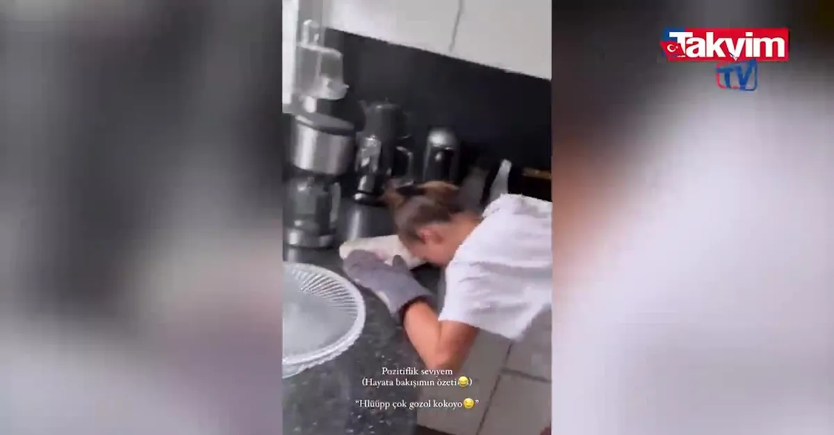 Bensu Soral'ın mutfakta zor anları! Hem güldü hem güldürdü