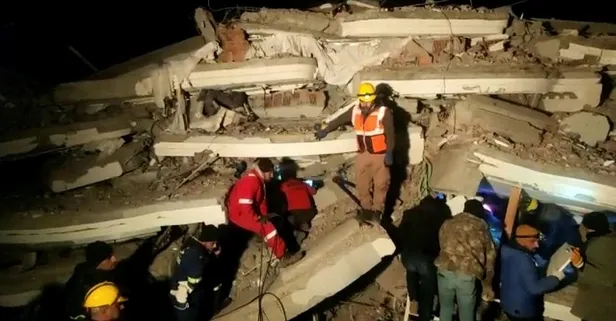 Adıyaman'da bir çift depremden 128 saat sonra enkazdan sağ çıkarıldı! Çiftin üç çocuklarının cansız bedenine ulaşıldı