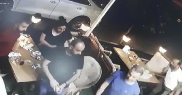 Bingöl'deki 5.2 büyüklüğündeki deprem güvenlik kameralarına yansıdı: Kafede oturan vatandaşlar böyle kaçtı