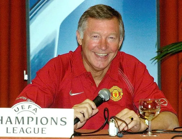 Sir Alex Ferguson yoğun bakıma alındı-1