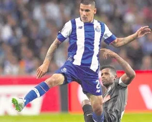 Pereira ilk haftadan fark attı!