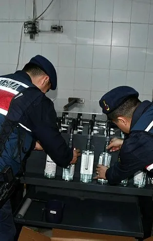 Tekirdağ'ın Saray ilçesinde 7 ton sahte içki ele geçirildi