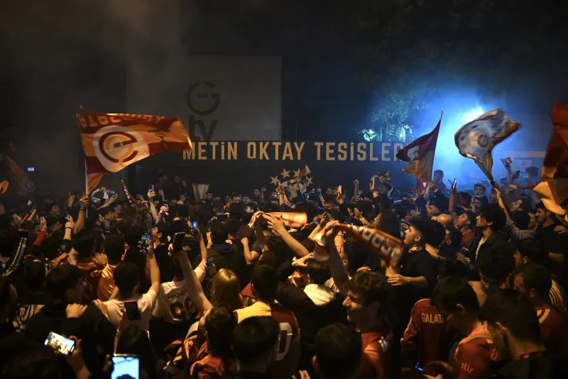 Galatasaray'a dünya yıldızı orta saha! Beşiktaş'a çalım - 1