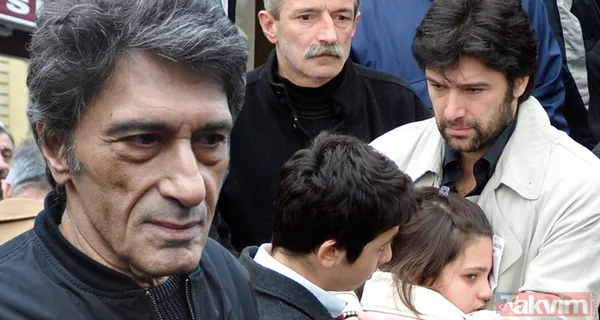 Hakan Ural'ın babasıyla ilgili paylaşımını görenler şaşkına döndü! Oğlunu yıllarca kabul etmemişti: "Babası Selçuk Ural değil miydi?" - 16