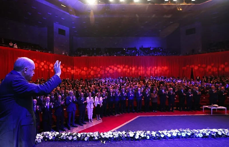baskan-erdogan-ihracata-yeni-destegi-acikladi-gunluk-limiti-5-milyar-tlye-yukseltiyoruz-1782483943542.jpeg Başkan Erdoğan ihracata yeni desteği açıkladı: "Günlük limiti 5 milyar TL'ye yükseltiyoruz"-5