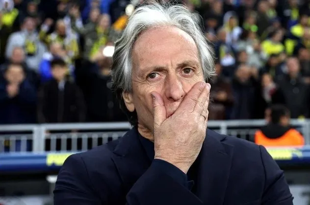 Fenerbahçe'de 4.5 saatlik kriz zirvesi