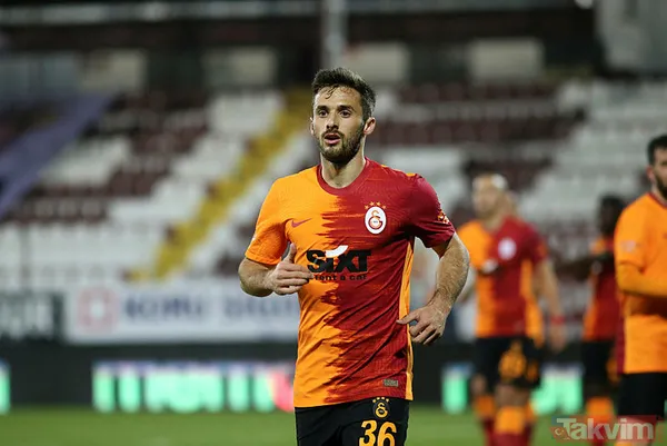 Galatasaray'da Fatih Terim hepsinin biletini kesti! Tam 9 ayrılık birden... - 11