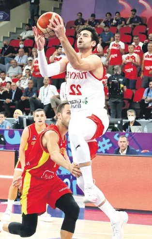 Ergin Ataman, Gürcistan maçında yaşananlara çok büyük tepki gösterdi!