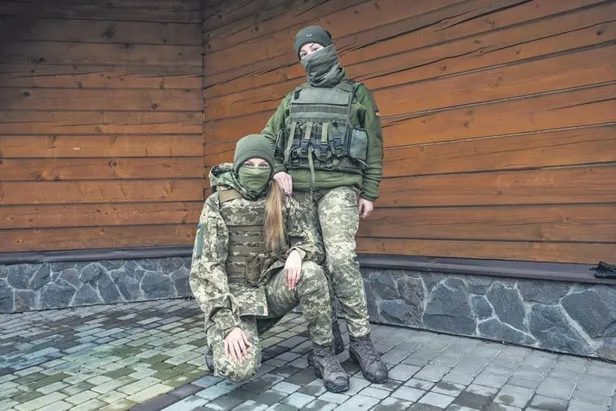 rus-askerleri-kendi-ucaklarini-dusurup-tanklarini-imha-etmeye-basladi-1648765591767.jpeg Rus askerleri kendi uçaklarını düşürüp tanklarını imha etmeye başladı!-3