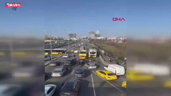 İETT otobüsü kaza yaptı E5 kapandı