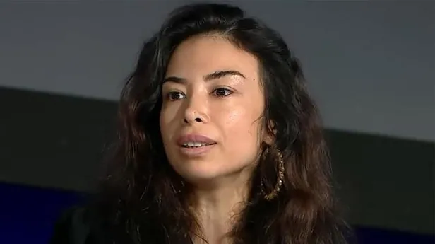 Masterchef Burcu Önal'ı gören anne babalar çocukların gözlerini kapatıyor yapma bunu Burcu! Ajda Pekkan gerçeği şaşırtan Burcu...-4