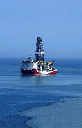 Fatih sondaj gemisi Karadeniz açıklarında doğalgaz arıyor! Türkiye arama faaliyetlerine hız verdi