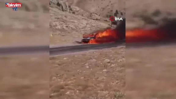 Kayseri’nin Tomarza ilçesinde otomobil alev aldı