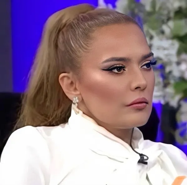 demet-akalin-yanginda-magdur-olan-vatandaslar-icin-yardim-kampanyasi-duzenledi-gozyaslari-icinde-duyurdu-1627922855317.jpg Demet Akalın yangında mağdur olan vatandaşlar için yardım kampanyası düzenledi! Gözyaşları içinde duyurdu-5