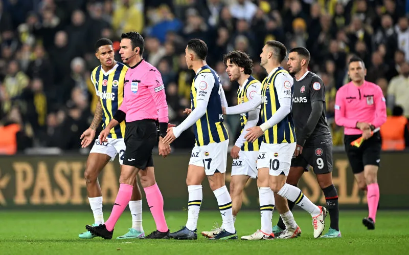 VAR kayıtlarını duyurdular! İşte Fenerbahçe - Karagümrük maçında yaşananlar... - 4