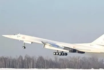 Rus uçakları ABD hava sınırında