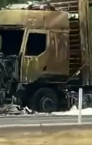 Antalya'da korkutan anlar! Seyir halindeyken bir anda alev aldı
