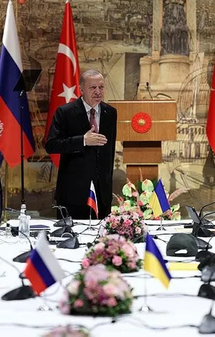 İngiliz The Guardian Gazetesi Türkiye'nin barış diplomasisini kaleme aldı: Ara buluculuk konusunda baş rolü üstlendi