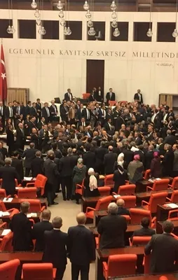 CHP'li vekillerden Meclis'te provokasyon