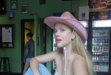 Serel Yereli Londra’da evlendi: Sürpriz düğüne ünlü isimler katıldı