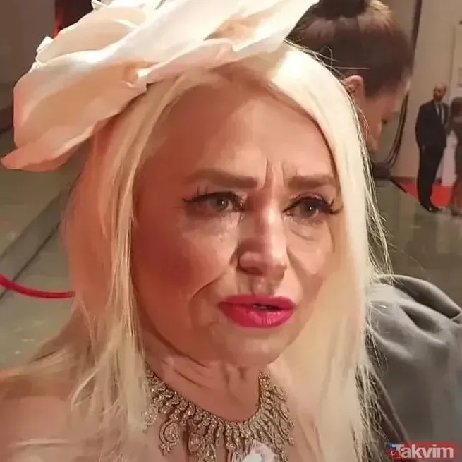 66lik-banu-alkanin-genclik-sirri-ne-yesilcamin-afroditi-her-aksam-yuzune-bunu-suruyormus-yillara-meydan-okuyor-1721571992708.jpeg Yeşilçam'ın Afrodit'i her akşam yüzüne bunu sürüyormuş! 66 yaşındaki Banu Alkan'ın gençlik sırrı ne? 'Yıllara meydan okuyor'-5