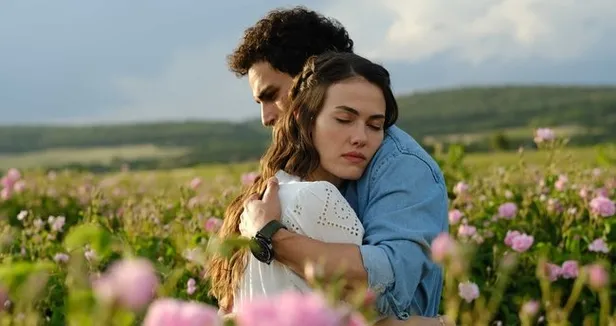 atv-gul-masali-17-bolum-final-canli-izle-gul-masali-final-mi-bitti-mi-neden-bitti-gul-masali-oyunculari-ve-kon-1665930252862.jpg 🌹ATV YOUTUBE GÜL MASALI 17. BÖLÜM FİNAL İZLE! Gül Masalı neden bitti? Gül Masalı son bölüm izle kesintisiz, full, tamamı!-4