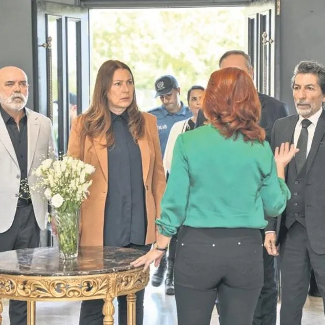 Aldatmak hız kesmiyor