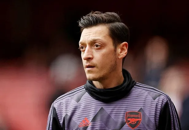 mesut-ozil-koptu-geliyor-fenerbahce-transferi-ocakta-bitirebilir-1602287977669.jpeg Mesut Özil koptu geliyor! Fenerbahçe transferi Ocak'ta bitirebilir...-1