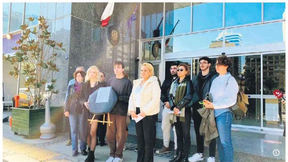 İtalya'da Türk öğrencilerin vize isyanı! Evraklar tam cevap yok