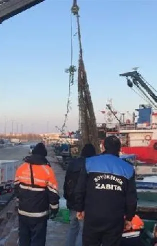 Yenikapı'da trolle kaçak avcılık yapanlara baskın: İdari para cezası kesildi!