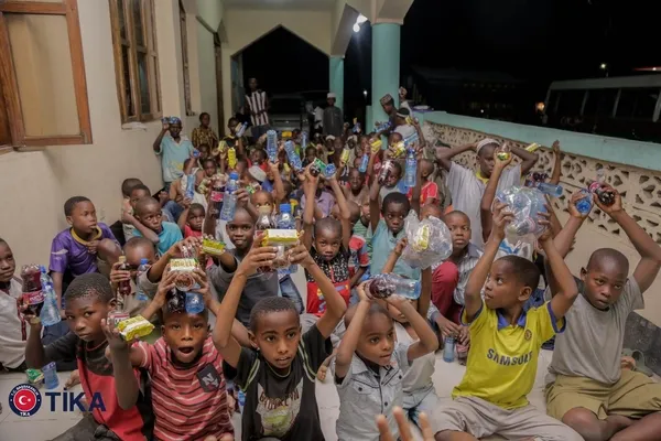 Tika Ramazan coşkusunu ve bereketini Tanzanya’nın ve Zanzibar’ın insanları ile paylaştı-3