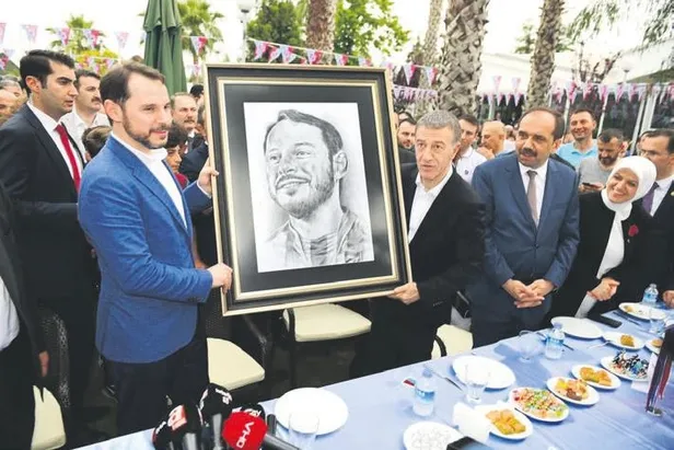 Trabzon'da Bakan Albayrak'a şampiyonluk forması-2