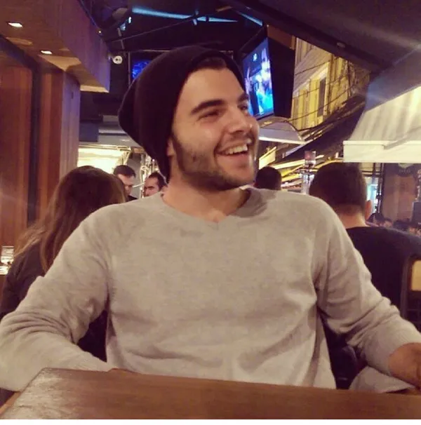 pence-yildirim-harekatinda-sehit-olan-piyade-tegmen-ismail-can-softanin-aci-haberi-ailesine-ulasti-askerligi-cok-seviyordu-1629129462447.jpg Pençe-Yıldırım Harekatı'nda şehit olan Piyade Teğmen İsmail Can Softa'nın acı haberi ailesine ulaştı! 'Askerliği çok seviyordu'-8