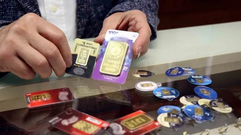 elinde-1-gram-bile-altin-olanlara-uyari-islam-memis-duyurdu-haziran-ayinda-1715883661255.jpeg İslam Memiş duyurdu: Elinde 1 gram bile altın olanlara uyarı! Haziran ayında...-2