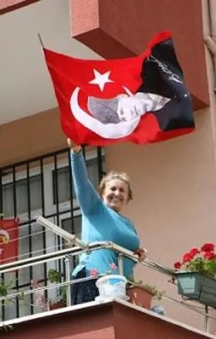 Tüm Türkiye saat 19.19’da balkonlardan İstiklal Marşı’nı okuyacak
