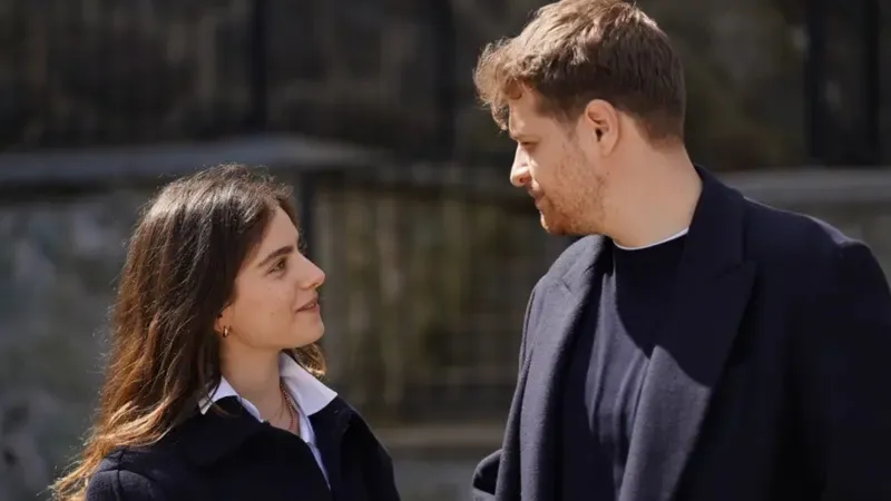 trt-1-yayin-akisindan-tasacak-bu-deniz-kaldirildi-iste-yeni-bolum-tarihi-1776428644618.jpg TRT 1 yayın akışından Taşacak Bu Deniz kaldırıldı: İşte yeni bölüm tarihi-4