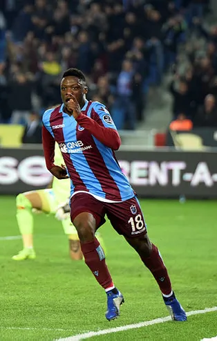 Trabzonspor Ekuban'ı bonservisi ile birlikte alıyor