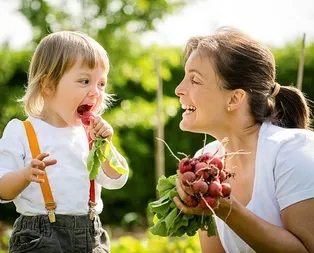 İŞKURdan annelere aylık 2400 TLye yakın destek! İşsiz annelere harçlık başvurusu nasıl yapılır?